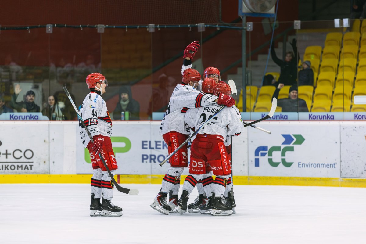 Jest��bi v Nov�m Ji��n� dominovali a odv�ej� si jasnou v�hru 5:0