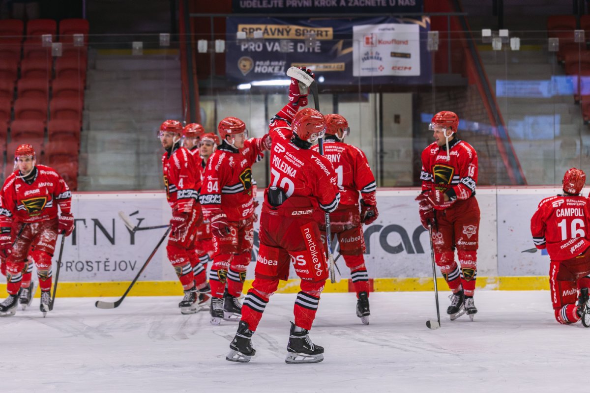 Jest��bi vyzvou Techniku Brno na dom�c�m led�