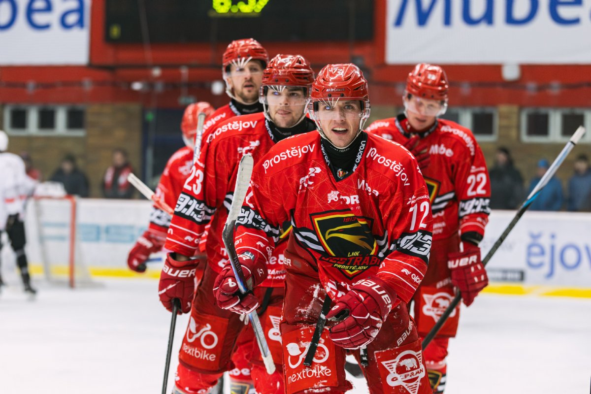 Jestřábi míří na Vysočinu. Ve Velkém Meziříčí je čeká produktivní soupeř i souboj gólmanů