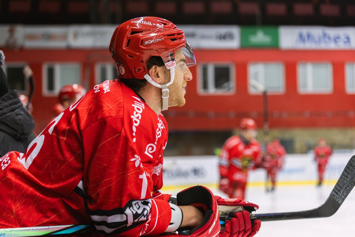 Jest��bi zlomili Draky �ty�g�lovou smr�t� a jako prvn� poko�ili hranici 100 bod�