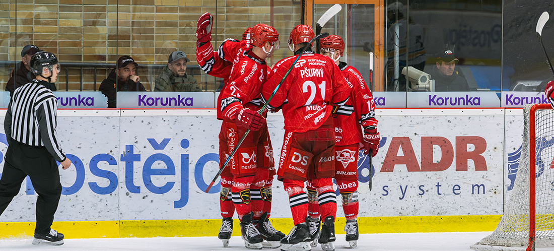 Jestřábi vstoupili do play-off drtivou výhrou. Kopřivnici nadělili devět branek