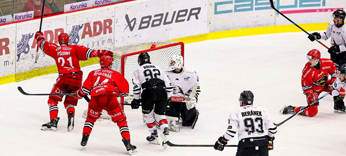 Jestřábi berou první bod série!