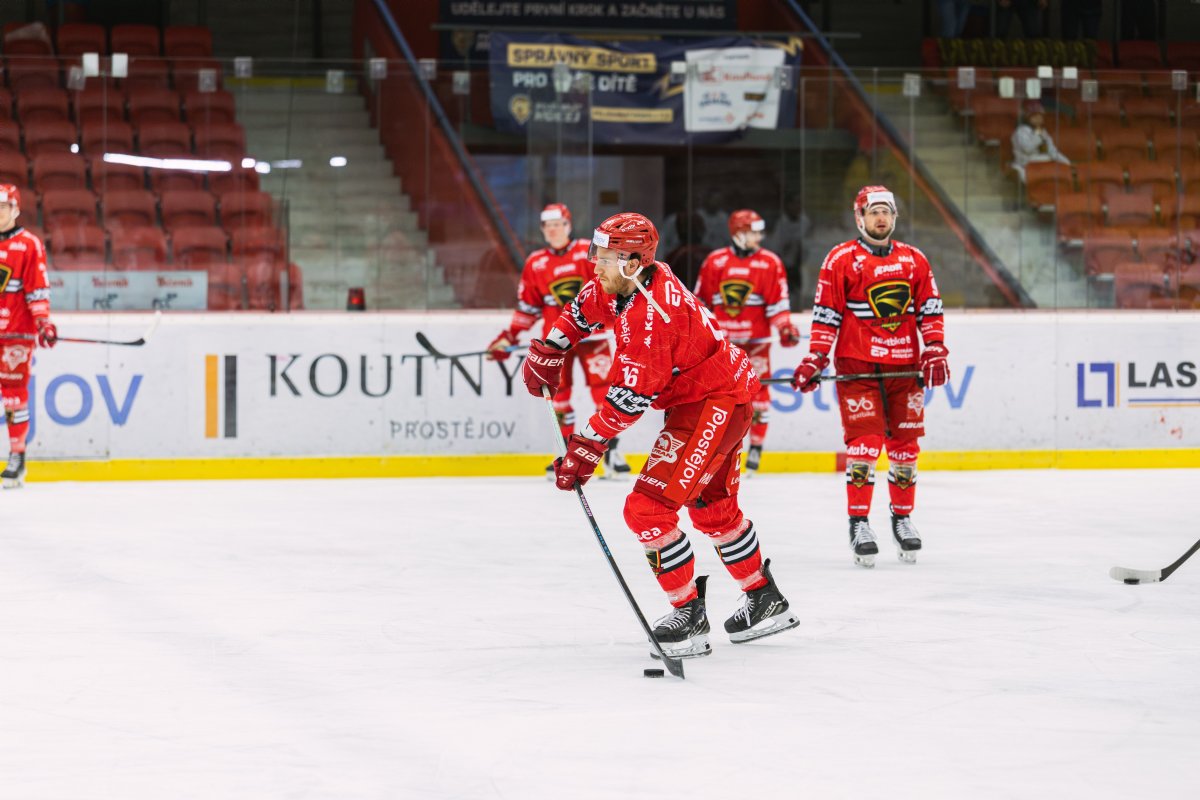 Jest��bi berou prvn� bod v semifin�le! Dramatickou bitvu v P��brami rozhodl Poledna