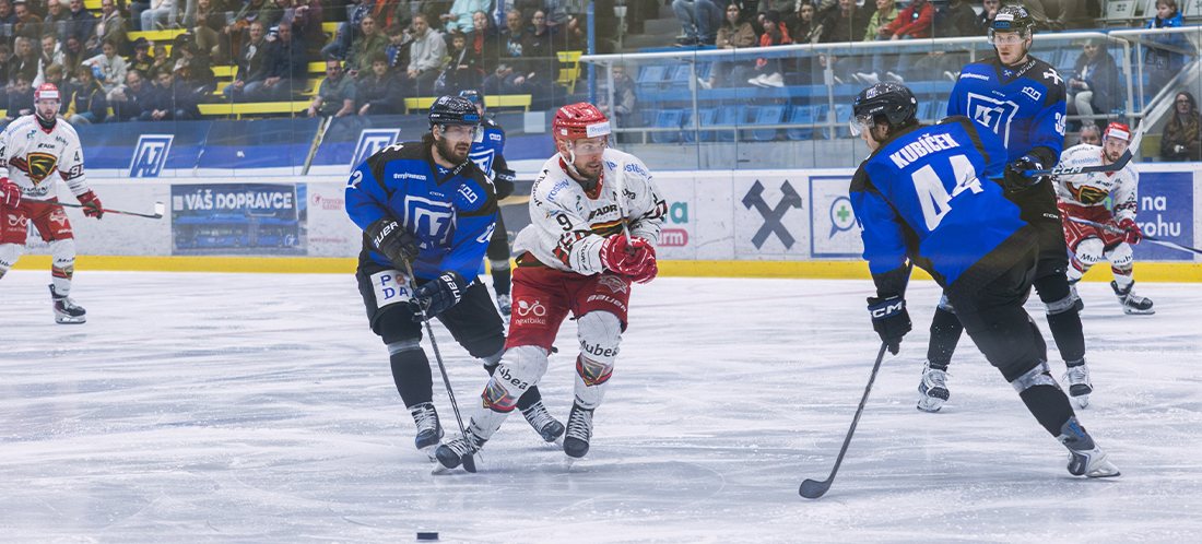 Jest��bi sahali po obratu, druh� fin�lov� duel ale zv�dl l�pe Hav��ov